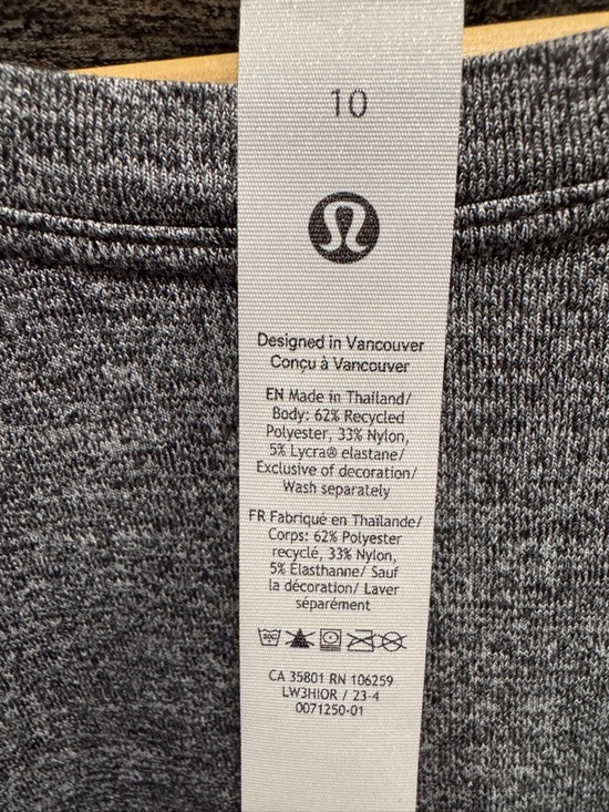 Lululemon License to Train Classic-Fit
Long-Sleeve Shirt Heathered Black Sz 10 - Picture 5 of 10